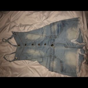 Overall shorts with lace trim